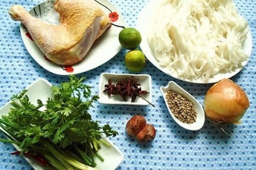 2 cách nấu phở gà đơn giản mà ngon khó cưỡng, ai cũng làm được