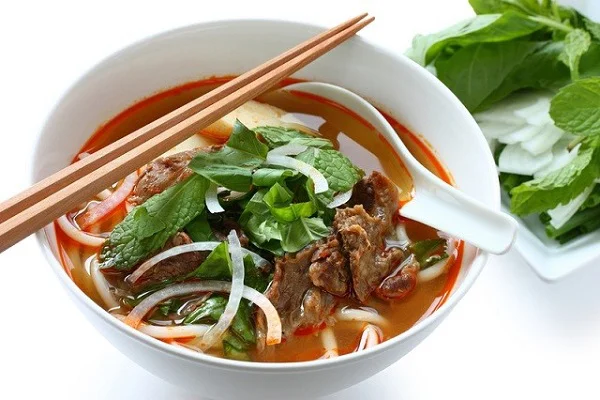 Cách Nấu Bún Bò Huế Chuẩn Vị - Ngon Đậm Đà - Đơn Giản