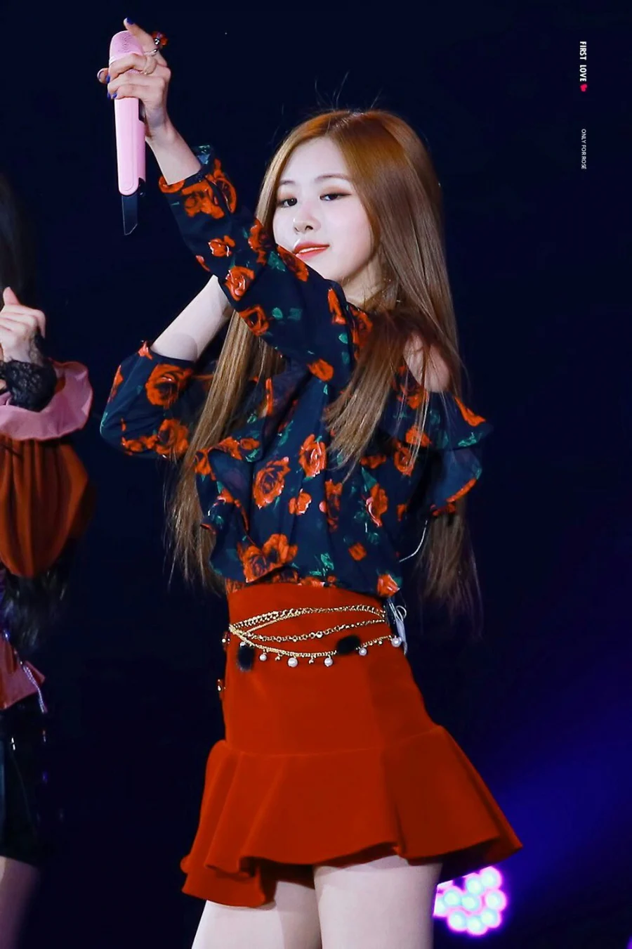 Ngắm nghía 5 lần thay đổi màu tóc huyền thoại của cô nàng Rosé (BlackPink)