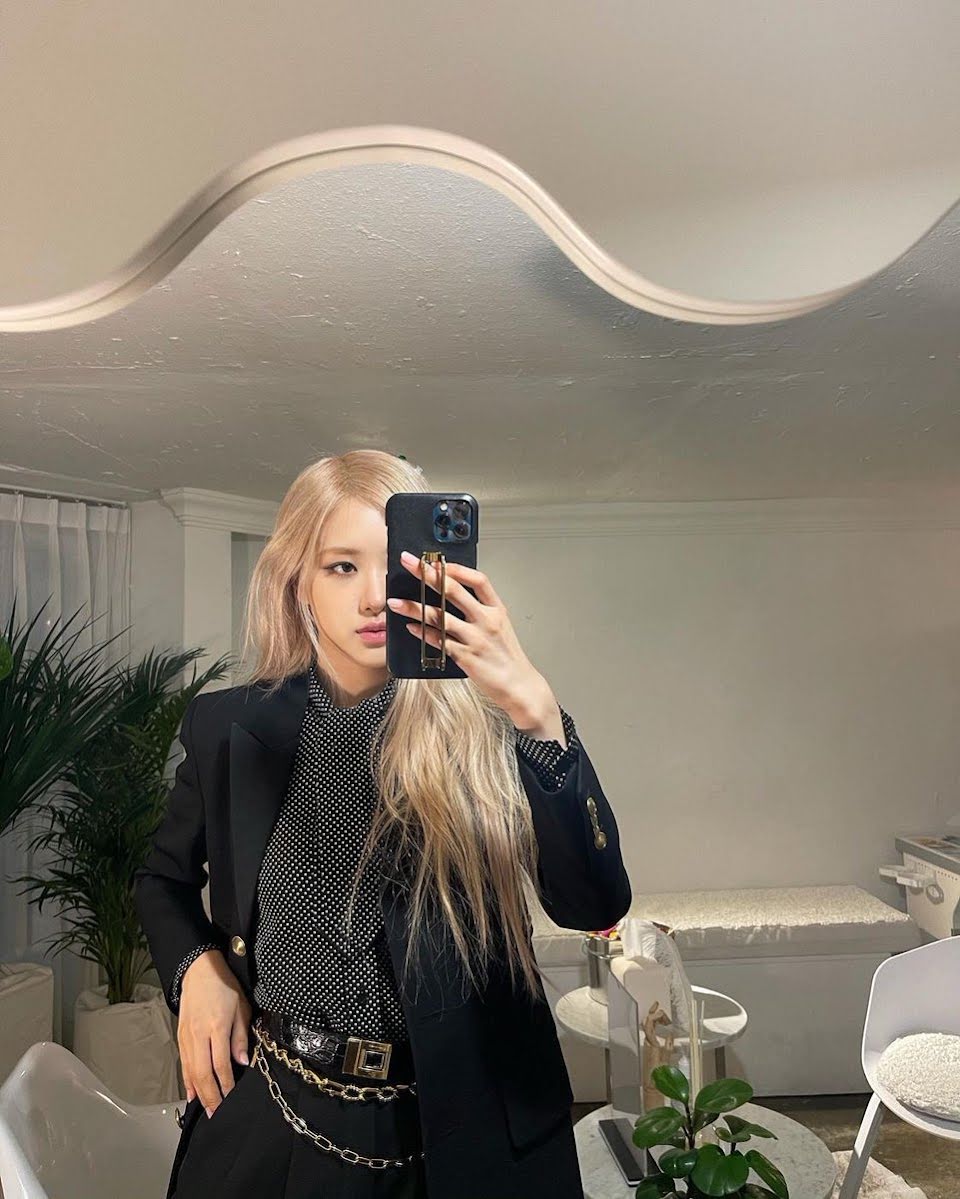 Rose Blackpink lộ loạt típ chụp ảnh Instagram đẹp hoàn hảo mà đơn giản không ngờ