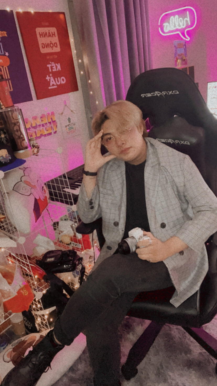 Ảnh đẹp trai và tài năng của Kairon - Streamer Kairon ngoài đời