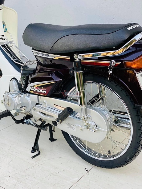 Honda Dream Việt biển ngũ 9 độc nhất miền Bắc giá gần 400 triệu đồng