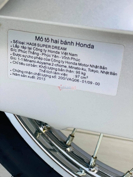 Honda Dream Việt biển ngũ 9 độc nhất miền Bắc giá gần 400 triệu đồng