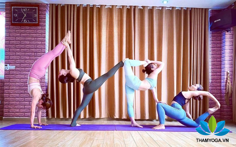 Yoga nhóm và các tư thế chụp ảnh đẹp, ấn tượng, đầy thú vị