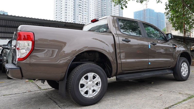 Ford Ranger XLS Màu Nâu Mới - Hình Ảnh Xe Thực Tế Xe