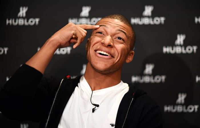 Khám phá vẻ đẹp tinh tế của Mbappe trong hình nền 4K