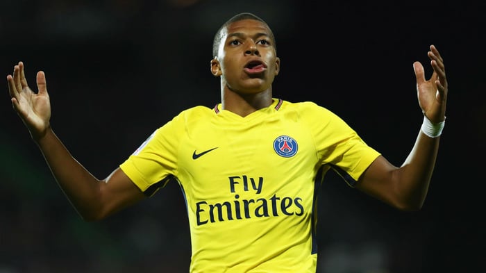 Khám phá vẻ đẹp tinh tế của Mbappe trong hình nền 4K