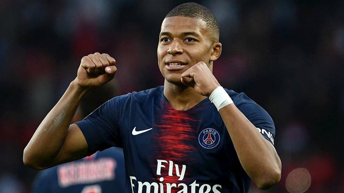 Khám phá vẻ đẹp tinh tế của Mbappe trong hình nền 4K