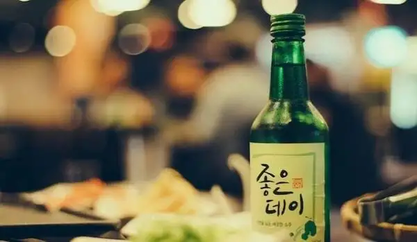 Uống rượu Soju có tốt không? Tác dụng không ngờ của rượu Soju tới sức khoẻ